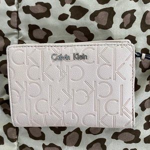 Calvin klein light pink wallet